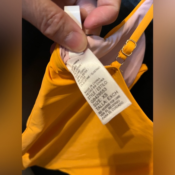 Gianni Bini Solid V wire Plunge Swimsuit XS NWT - Picture 4 of 6